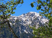 34 Finestra sulla Corna Grande (2087 m) ancora imbiancata